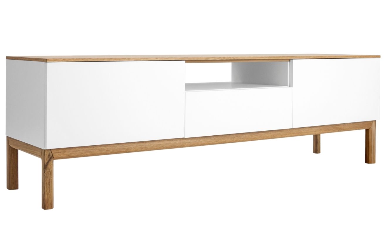Matně bílý lakovaný TV stolek Tenzo Patch 179 x 47 cm s dubovou deskou